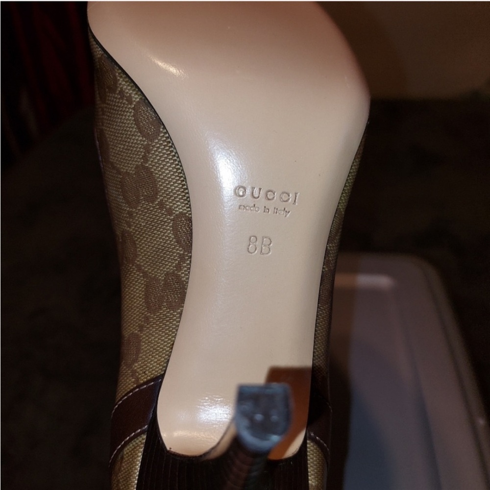 Gucci Women's Beige and Dark Brown Heels
